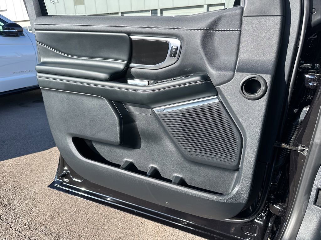 New 2026 Ford Expedition Max Platinum w/ Stealth Performance Package image 28