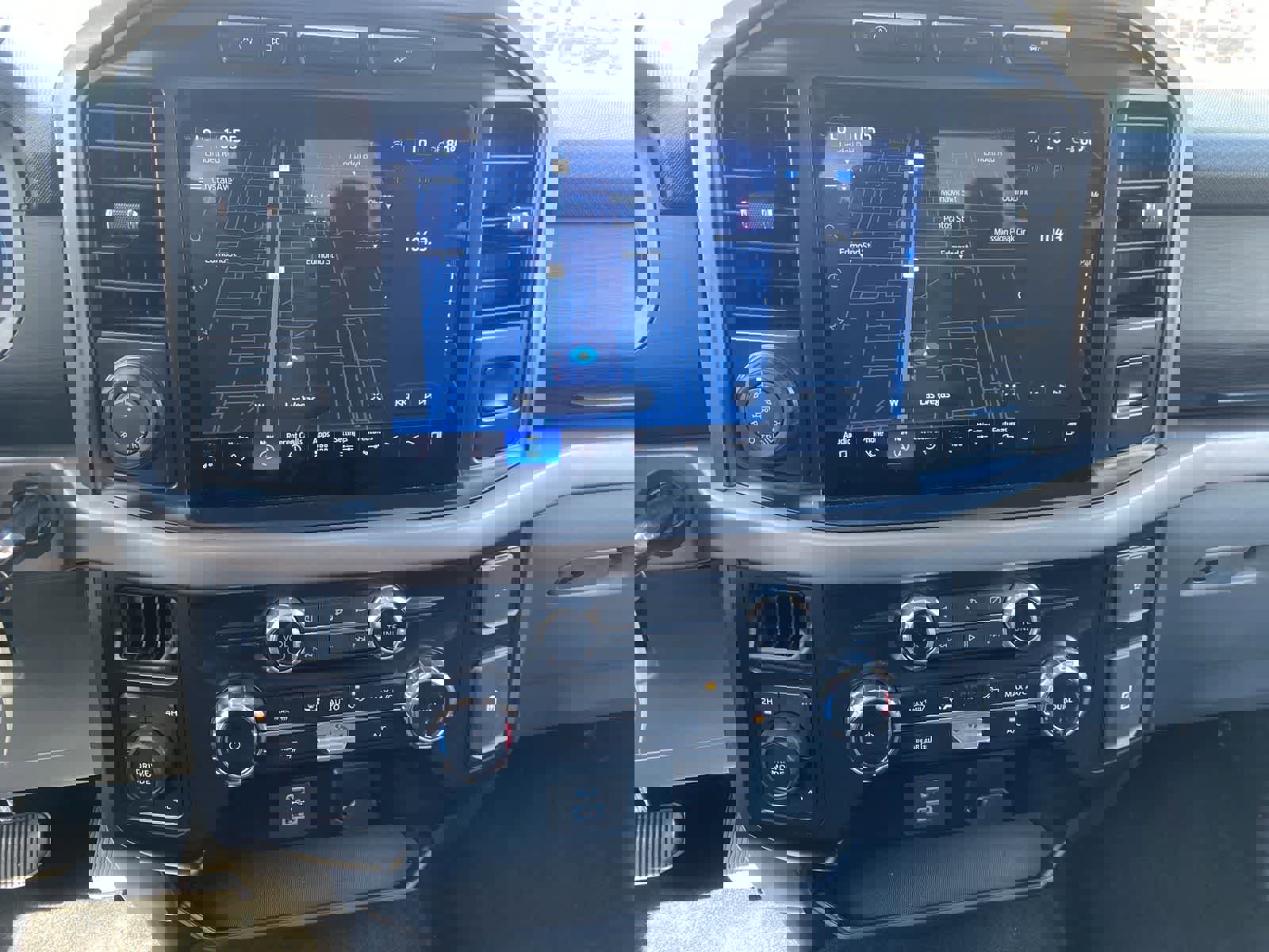 Used 2024 Ford F150 XLT image 15