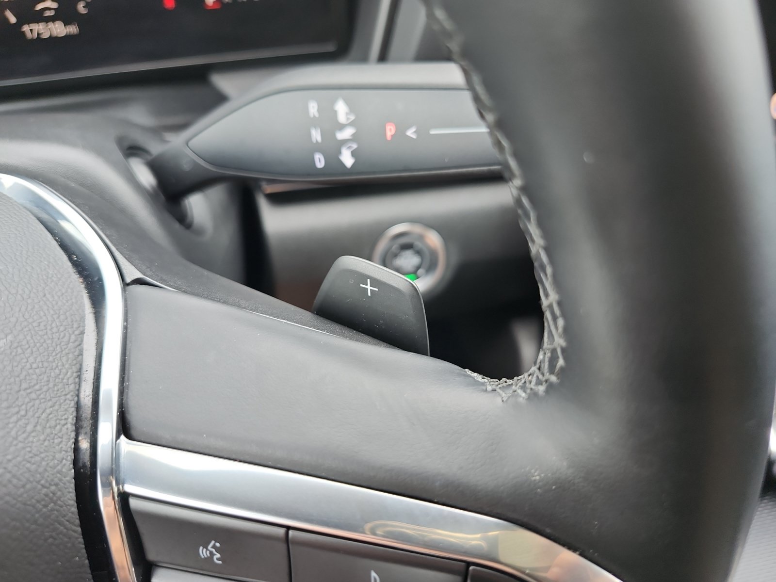 Used 2025 GMC Terrain Elevation AWD/4WD image 25