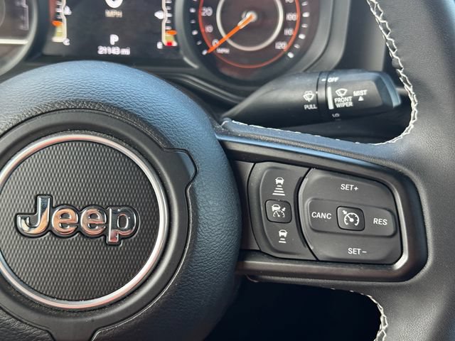 Certified 2025 Jeep Gladiator Mojave AWD/4WD image 25