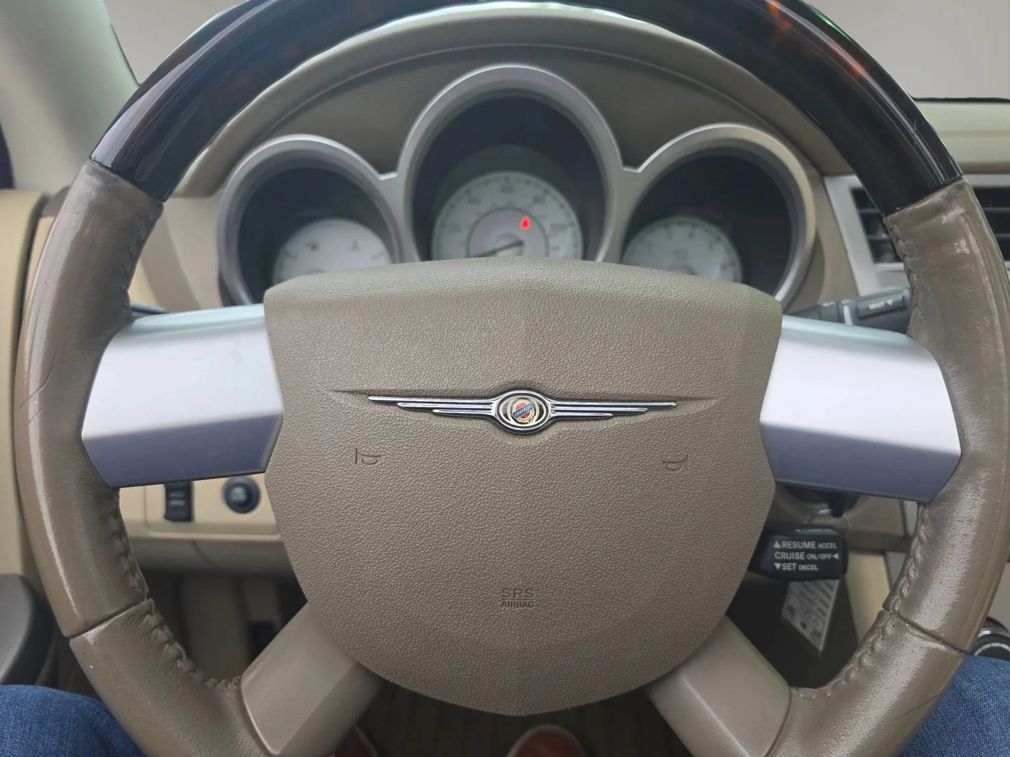 Used 2008 Chrysler Sebring Limited w/ Luxury Group FWD image 16