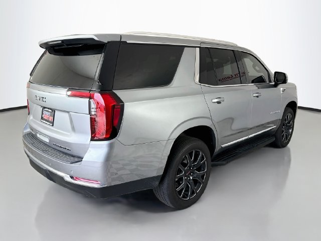 Used 2025 GMC Yukon Elevation AWD/4WD image 7