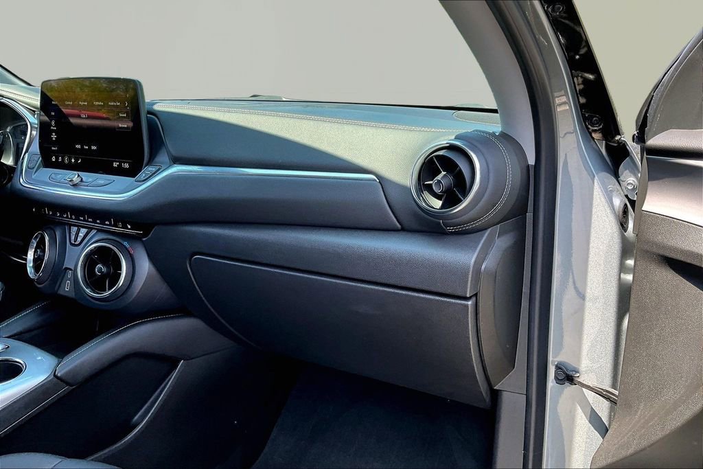 Used 2025 Chevrolet Blazer LT w/ Redline Edition image 18