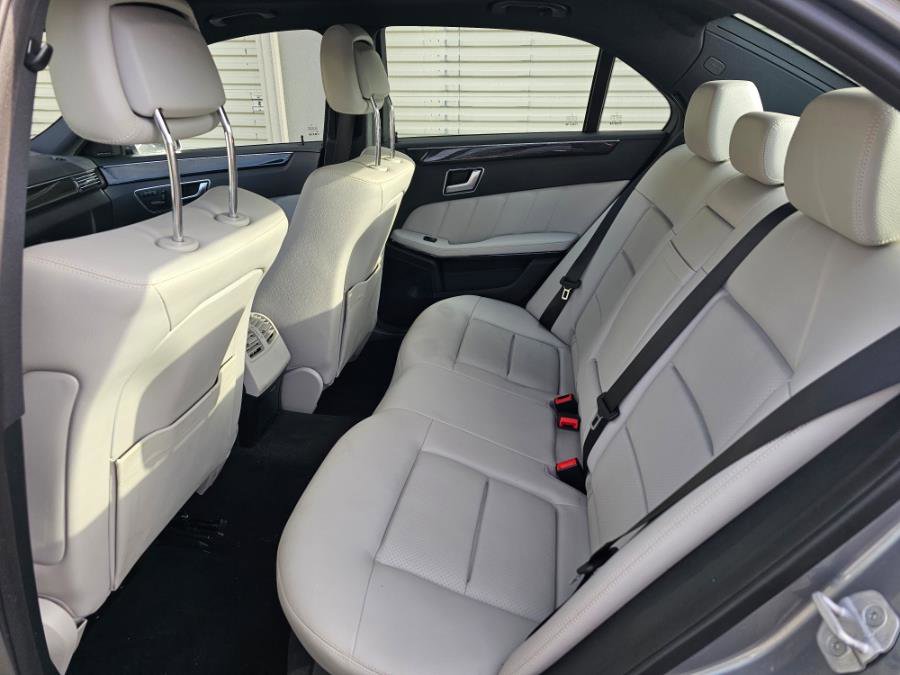 Used 2012 Mercedes-Benz E 350 4MATIC Sedan image 10