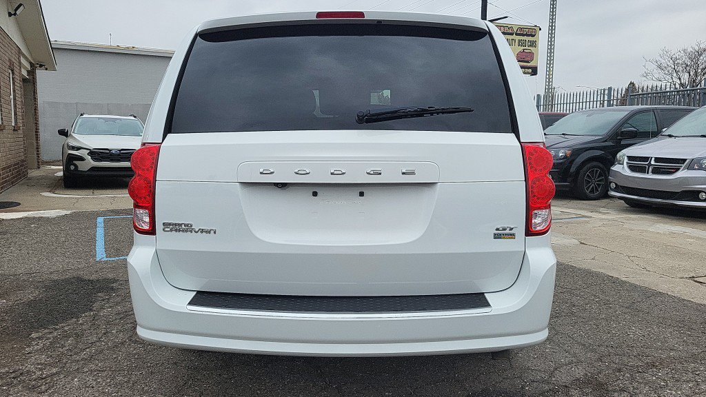 Used 2018 Dodge Grand Caravan GT FWD image 9