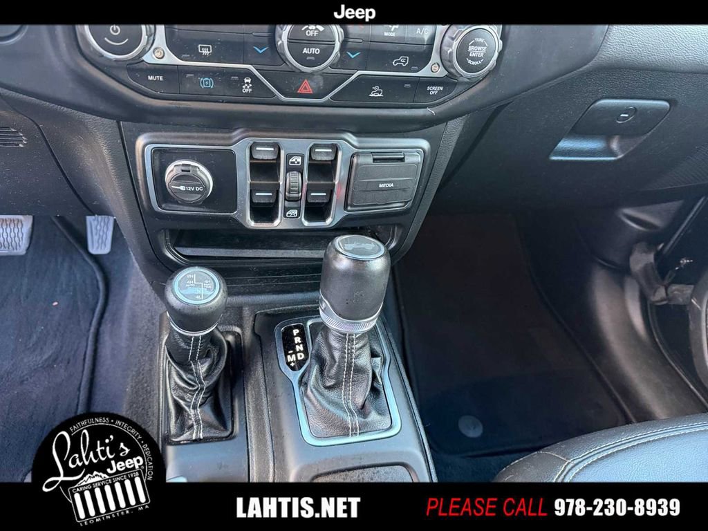 Certified 2022 Jeep Wrangler Unlimited Sahara image 9