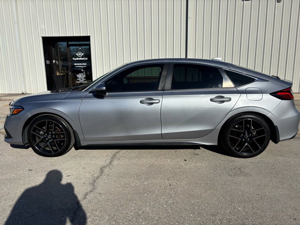 Used 2023 Honda Civic Sport Touring image 2