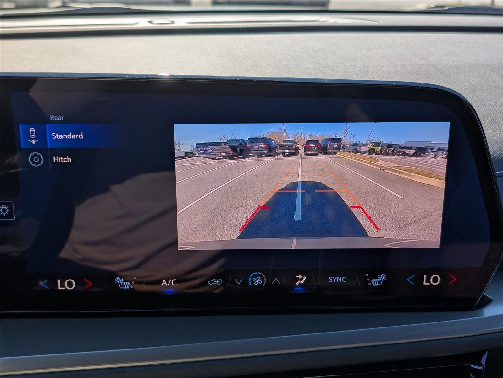 New 2026 Chevrolet Traverse LT image 25