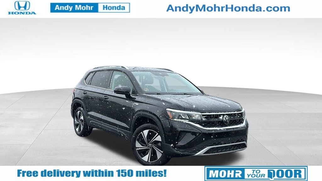 Used 2024 Volkswagen Taos SE AWD/4WD image 1