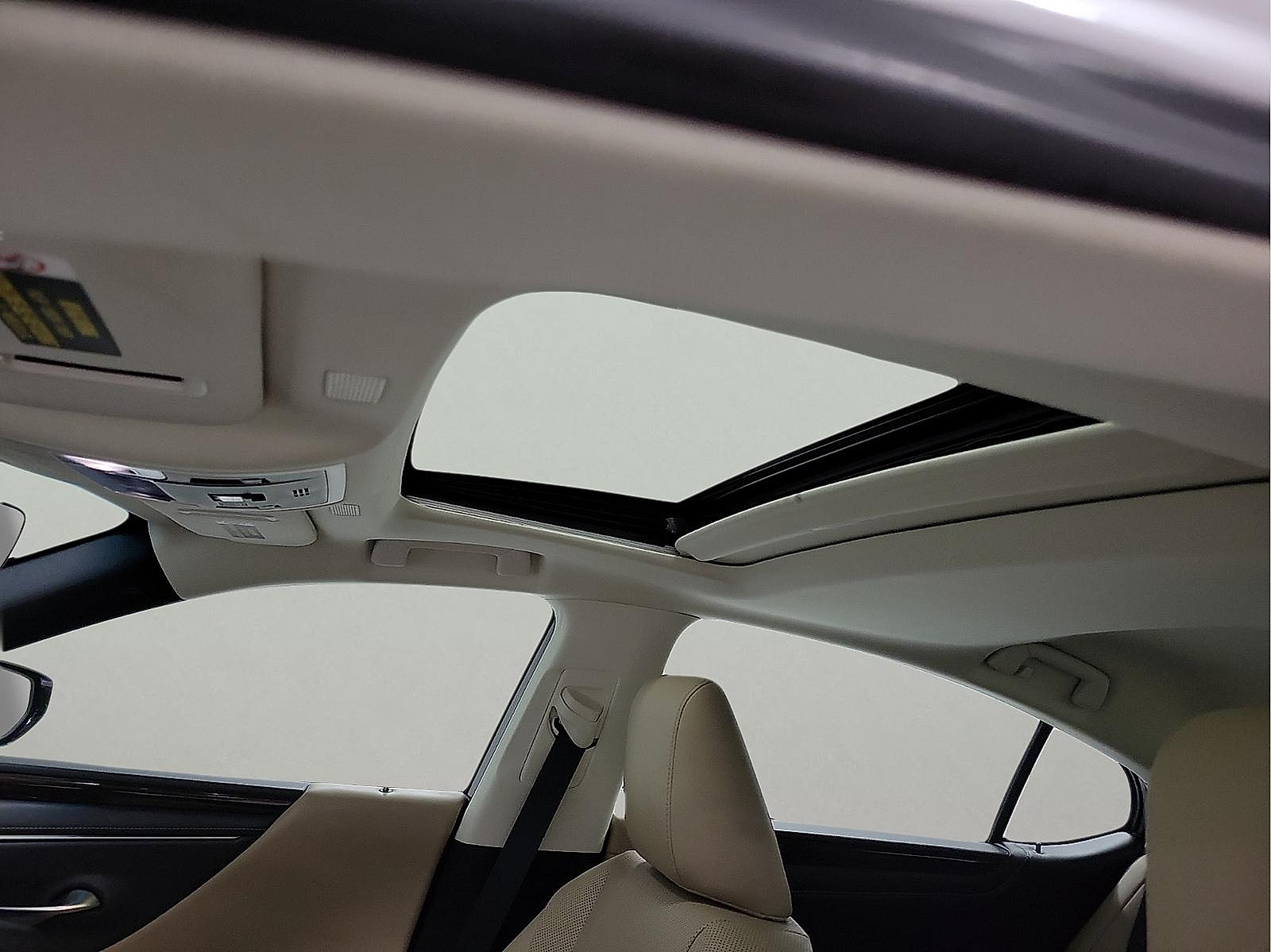 Used 2021 Lexus ES 300h w/ Premium Package FWD image 12
