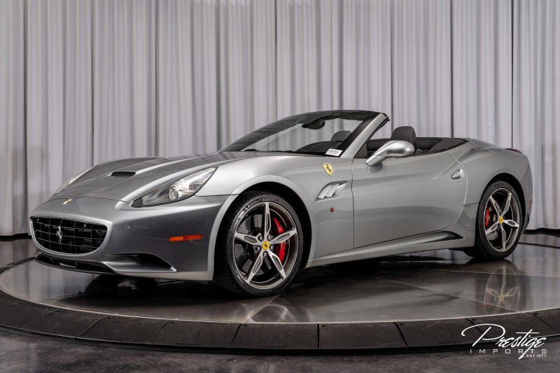 Used 2014 Ferrari California image 11