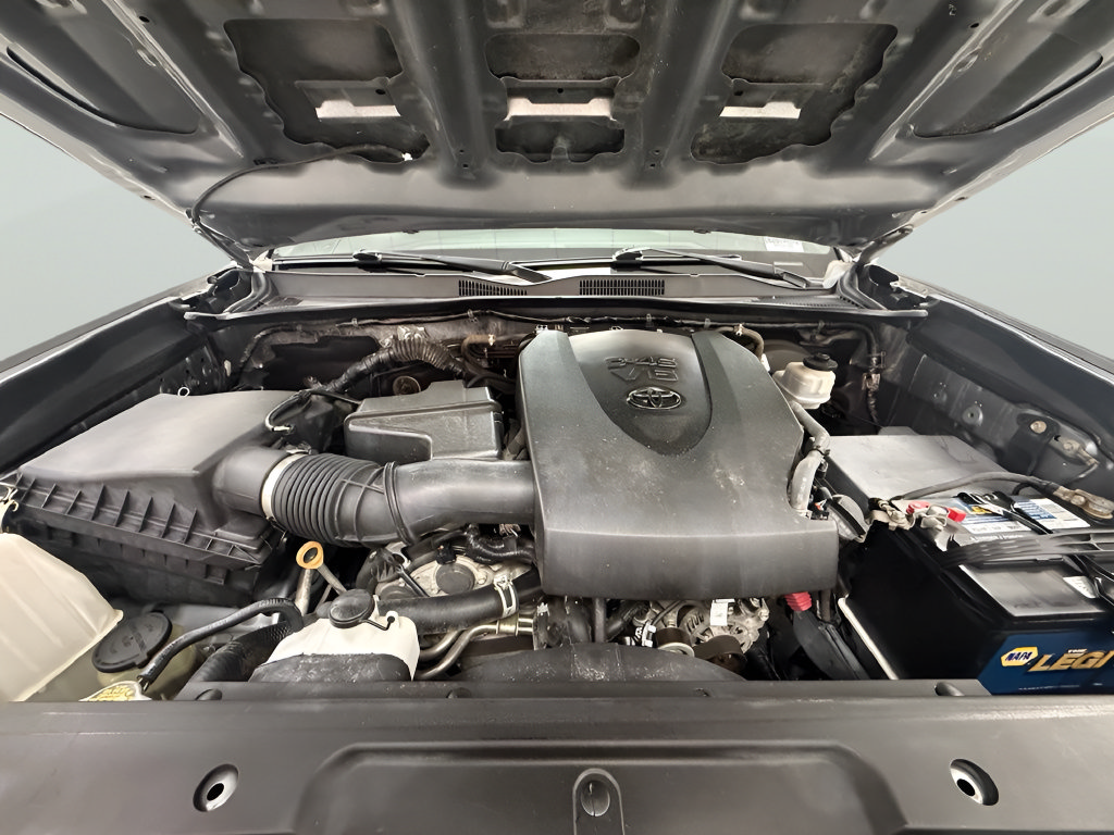 Used 2019 Toyota Tacoma TRD Sport w/ Technology Package AWD/4WD image 24