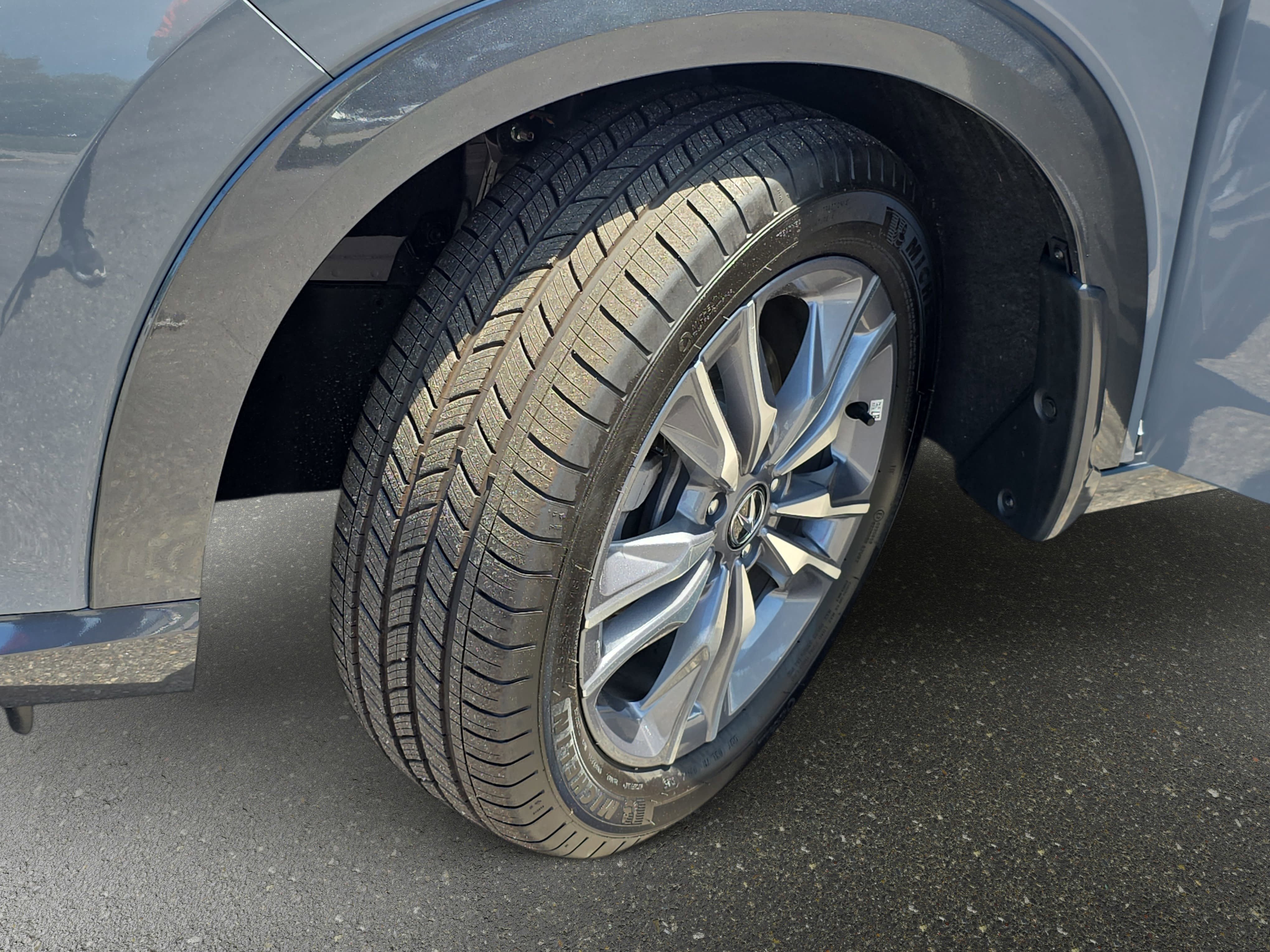 Certified 2025 Acura ADX FWD image 31