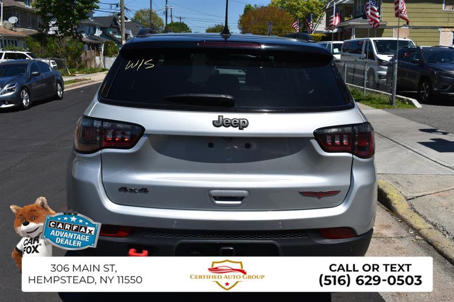 Used 2025 Jeep Compass Trailhawk AWD/4WD image 7