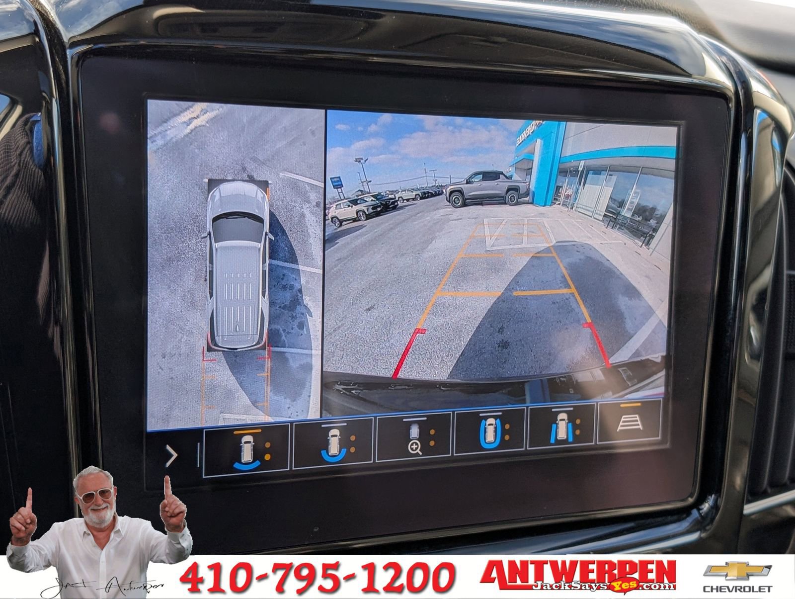 Used 2020 Chevrolet Traverse LT w/ LT Premium Package image 33