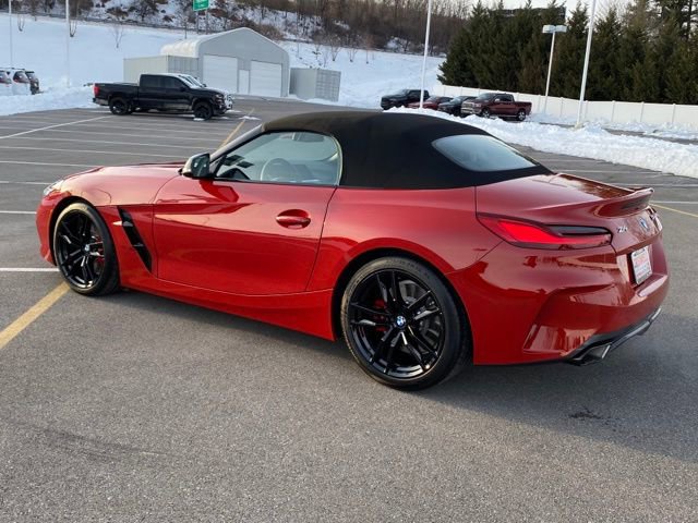 Used 2024 BMW Z4 M40i w/ Premium Package image 4