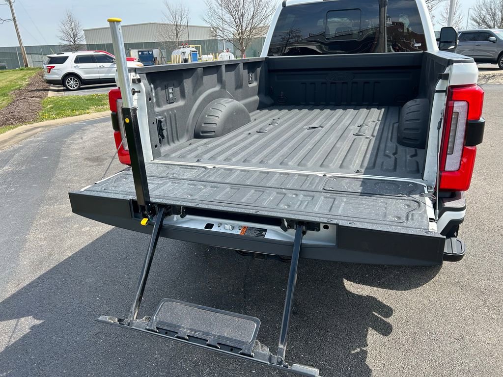Used 2025 Ford F350 Platinum image 61