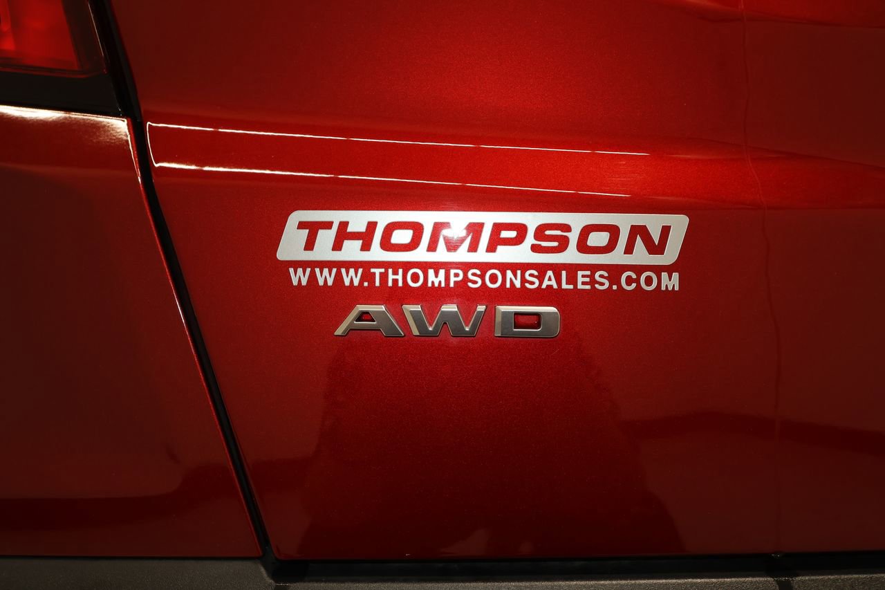 Used 2025 Cadillac XT5 Premium Luxury w/ Technology Package AWD/4WD image 38