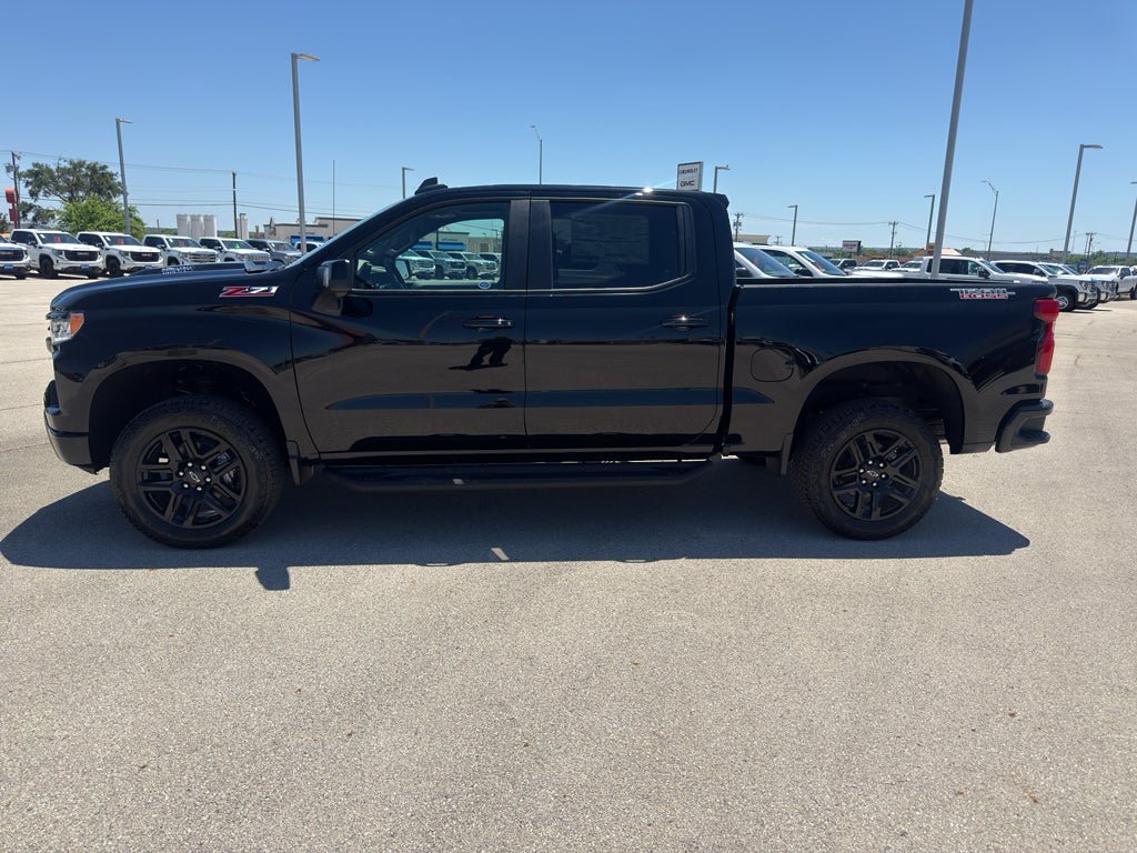 New 2026 Chevrolet Silverado 1500 LT Trail Boss w/ LT Trail Boss Premium Package AWD/4WD image 2