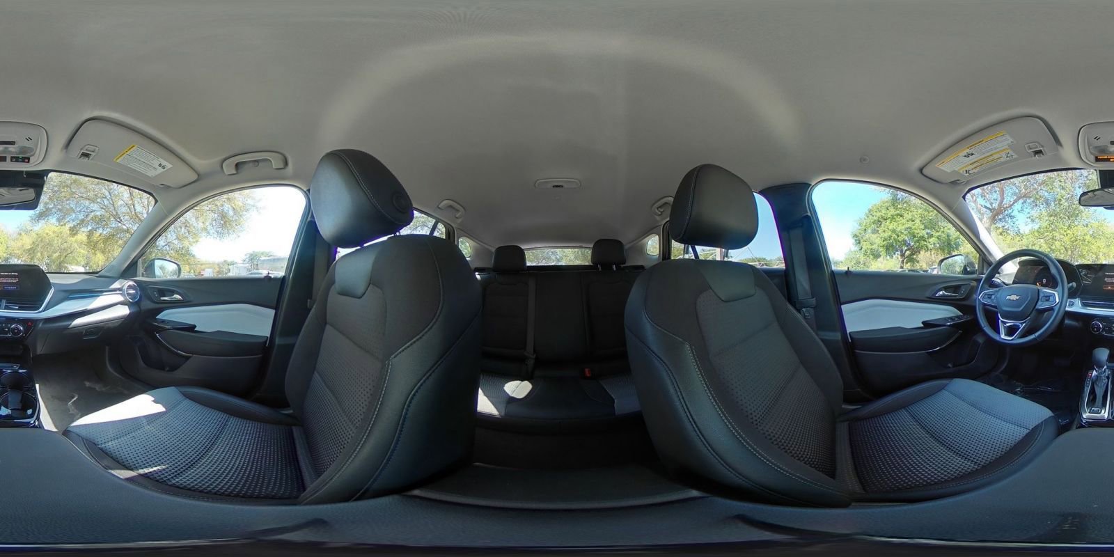 Used 2025 Chevrolet Trax LT w/ LT Convenience Package image 38