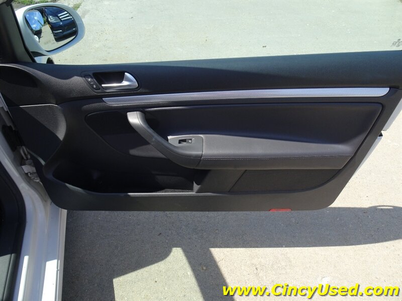 Used 2008 Volkswagen R32 AWD/4WD image 26