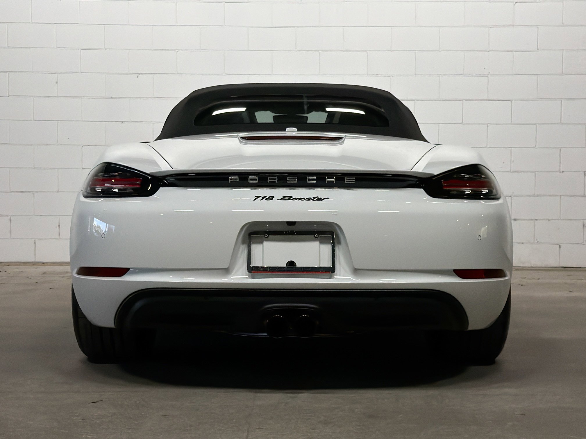 Certified 2024 Porsche 718 Boxster image 8