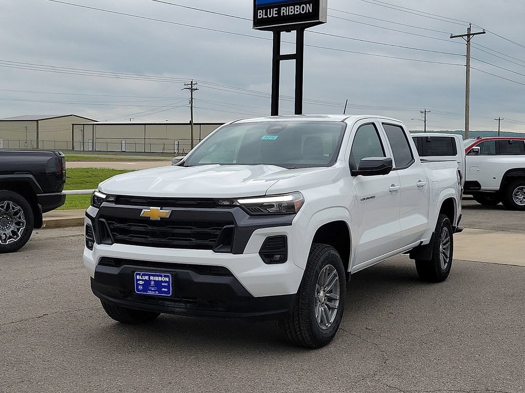 New 2026 Chevrolet Colorado LT w/ LT Convenience Package AWD/4WD image 2
