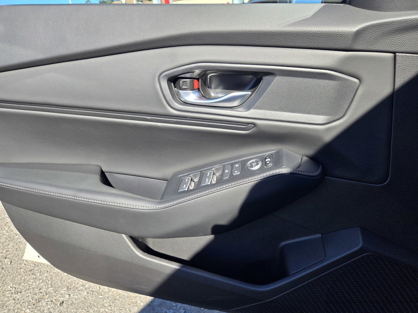 Used 2025 Honda Accord Sport image 25