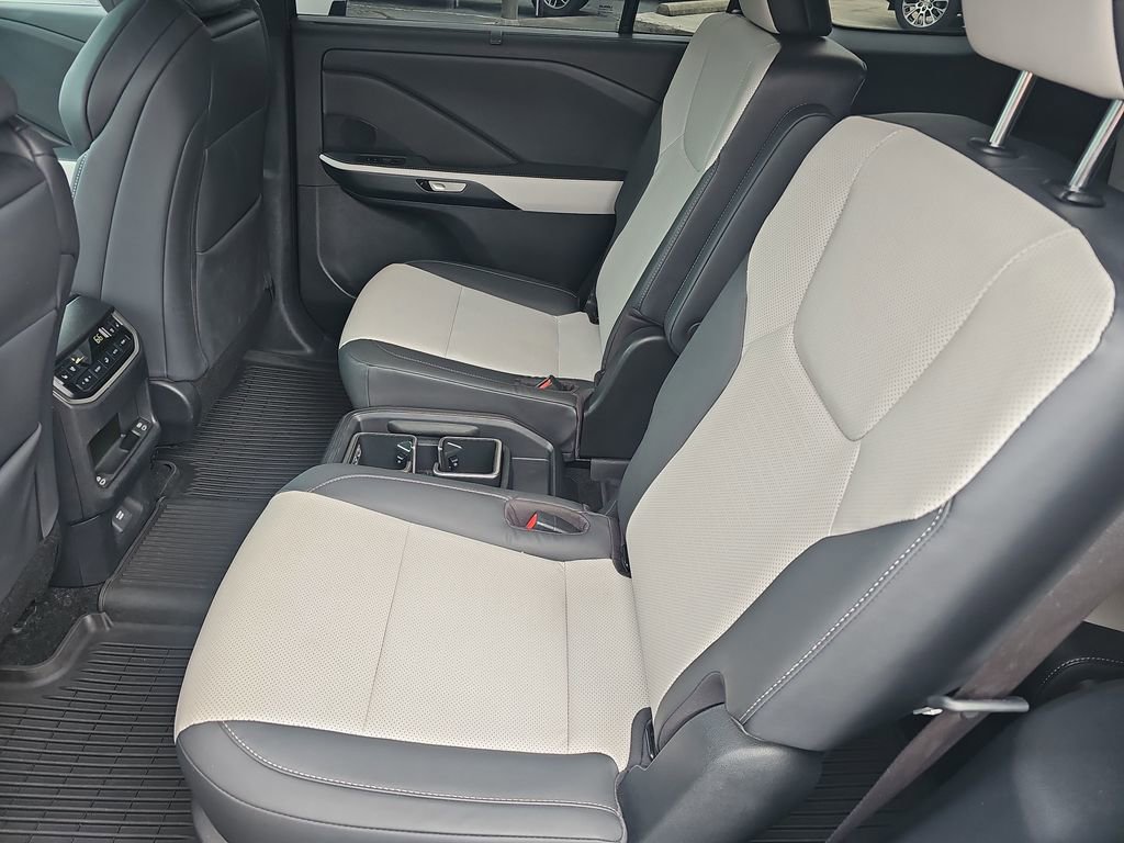 Used 2025 Lexus TX 500h AWD w/ Technology Package image 26