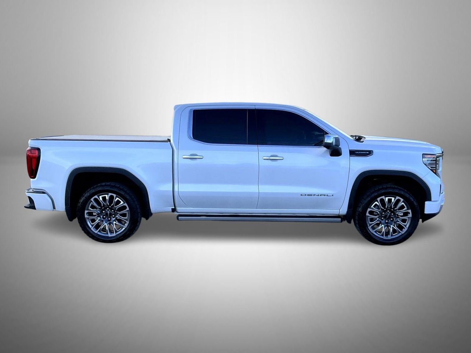Used 2024 GMC Sierra 1500 Denali Ultimate AWD/4WD image 4