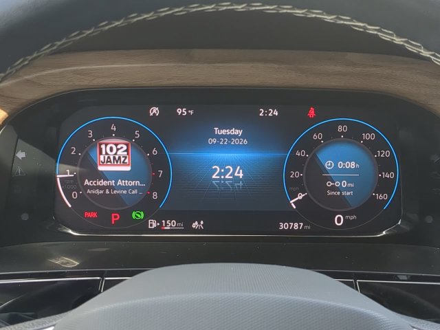 Used 2024 Volkswagen Atlas SE FWD image 32