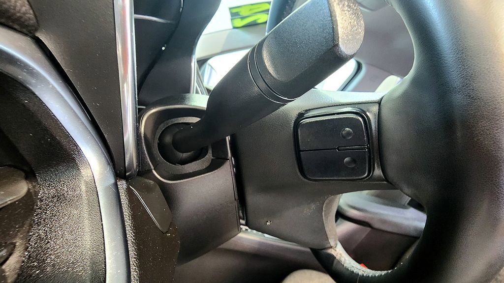 Used 2024 Chevrolet Equinox LT FWD image 24