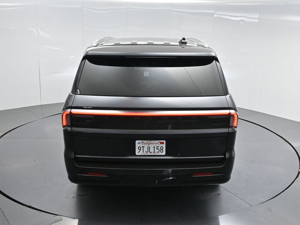 Used 2025 Lincoln Navigator Reserve image 49