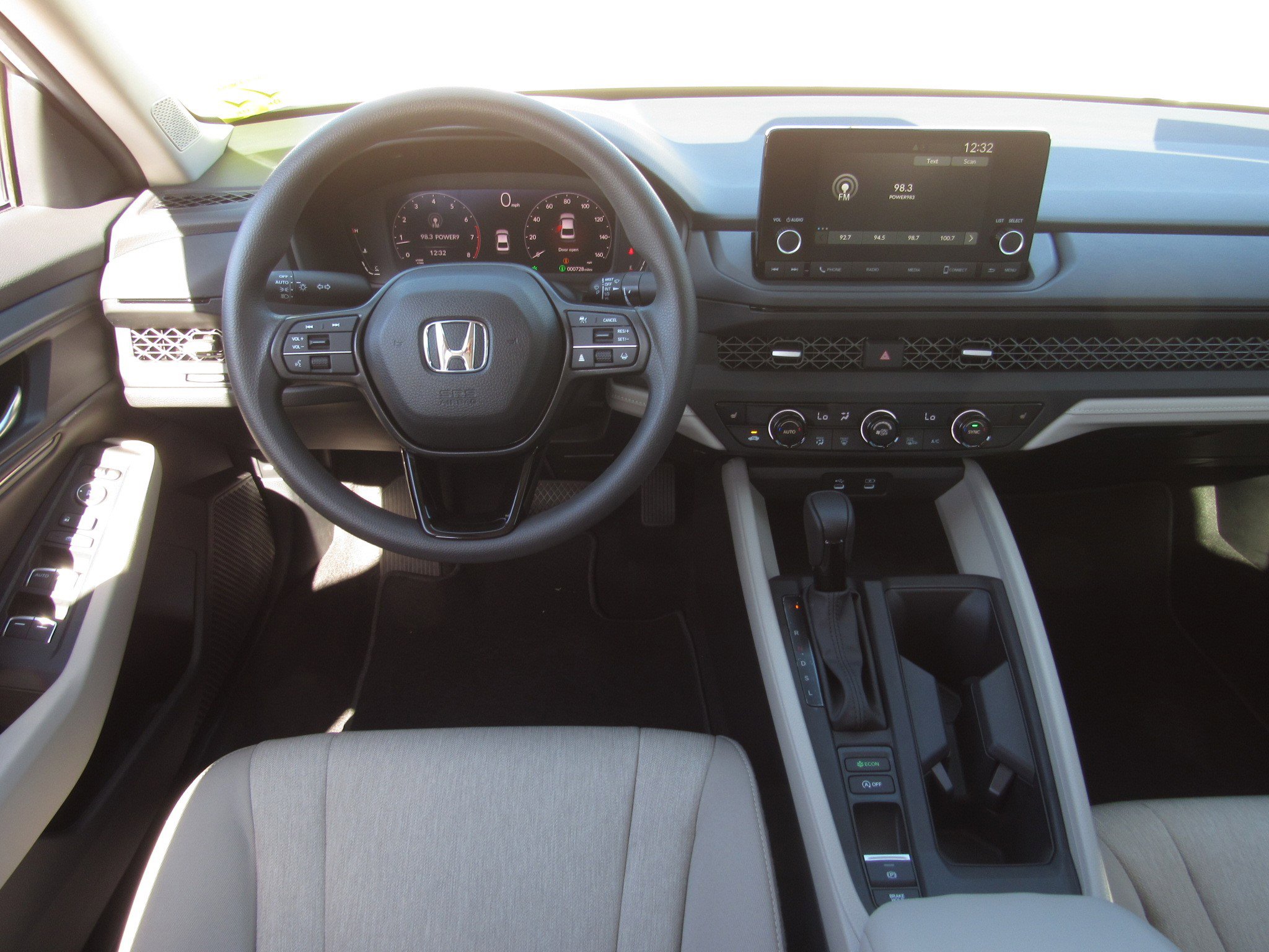 Used 2025 Honda Accord SE image 16