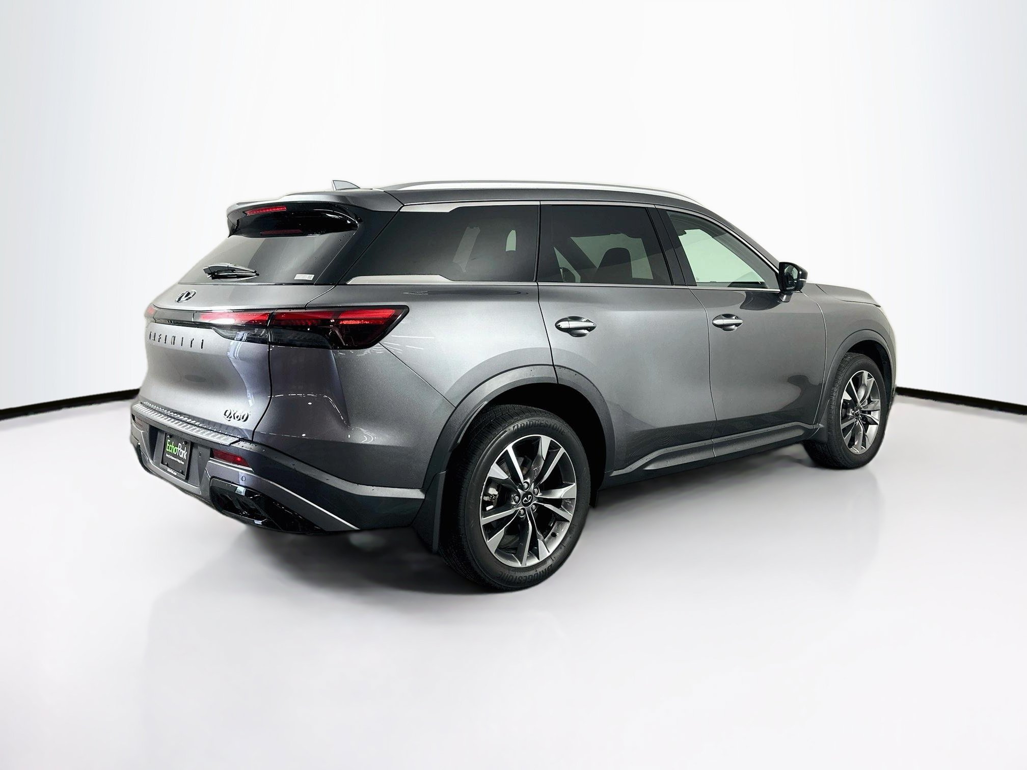 Used 2023 INFINITI QX60 Luxe w/ Performance Audio Package FWD image 9