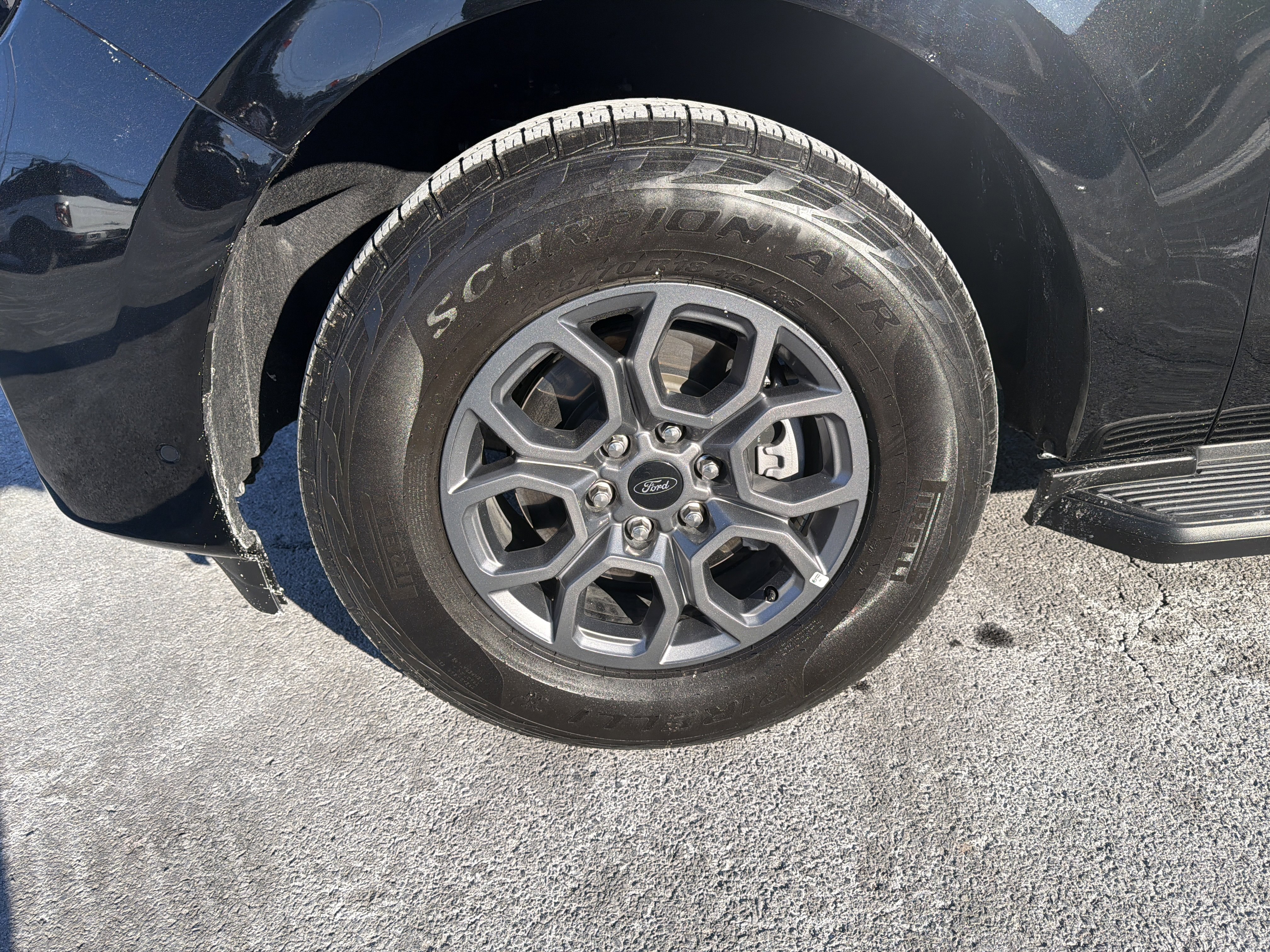 Used 2025 Ford Expedition Active image 11