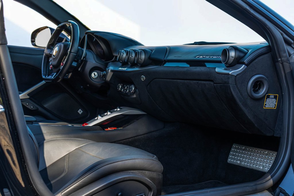Used 2014 Ferrari F12 Berlinetta RWD image 47