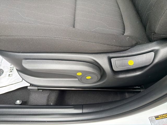 Certified 2026 Hyundai Venue SE image 16