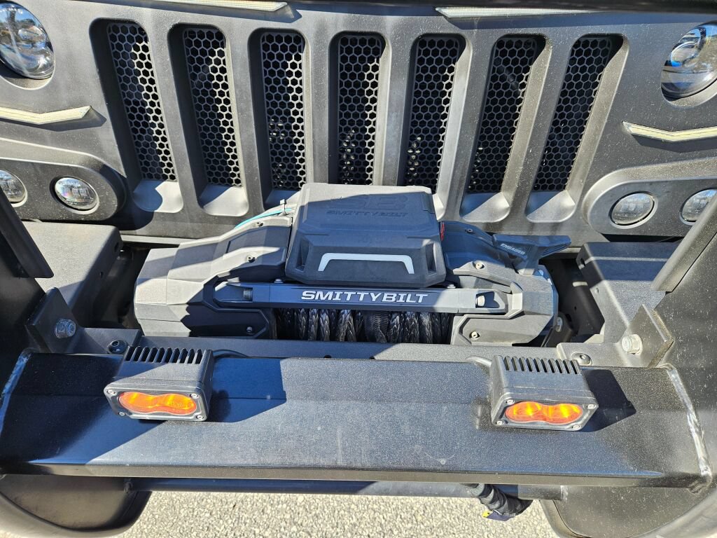 Used 2020 Jeep Gladiator Overland AWD/4WD image 8