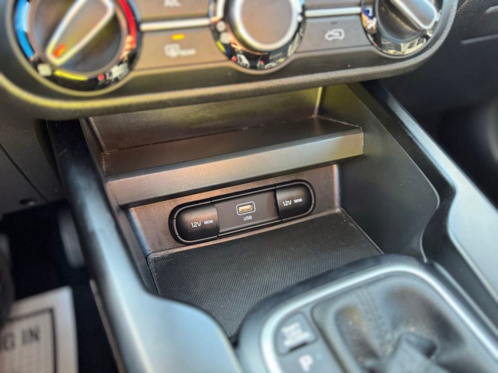 Used 2023 Kia Soul LX w/ LX Technology Package image 20