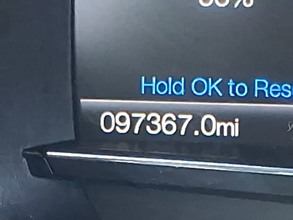 Used 2016 Ford Explorer XLT w/ Equipment Group 202A FWD image 32