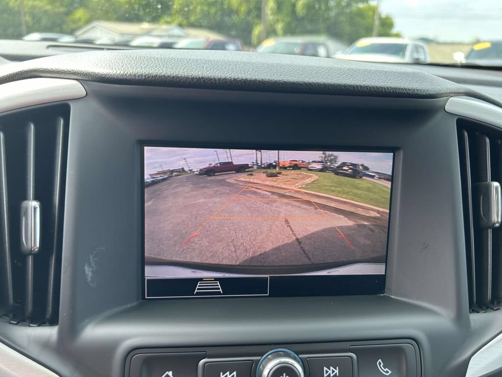 Used 2024 GMC Terrain SLE AWD/4WD image 16