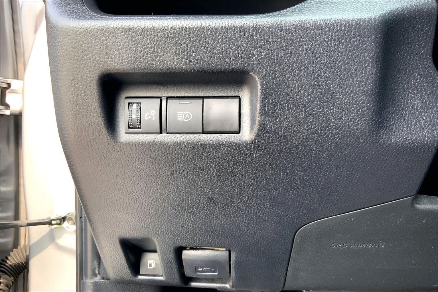 Used 2024 Toyota RAV4 XLE AWD/4WD image 64