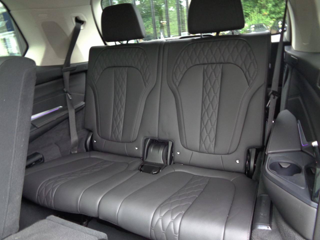 Used 2024 BMW X7 xDrive40i AWD/4WD image 18