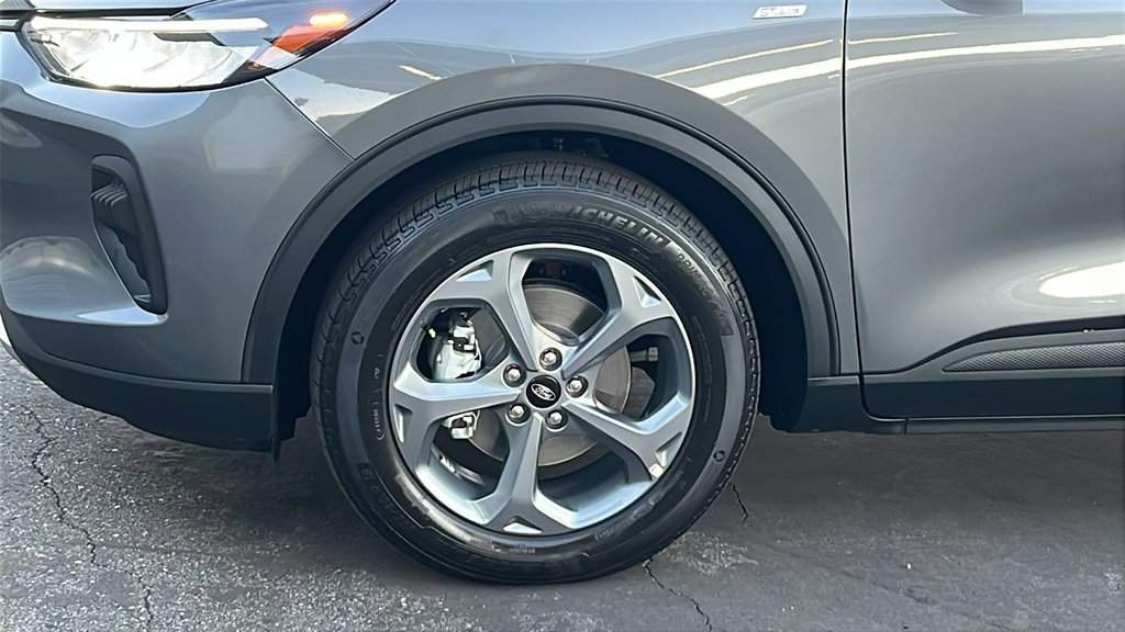 New 2025 Ford Escape ST-Line w/ Equipment Group 301A image 6