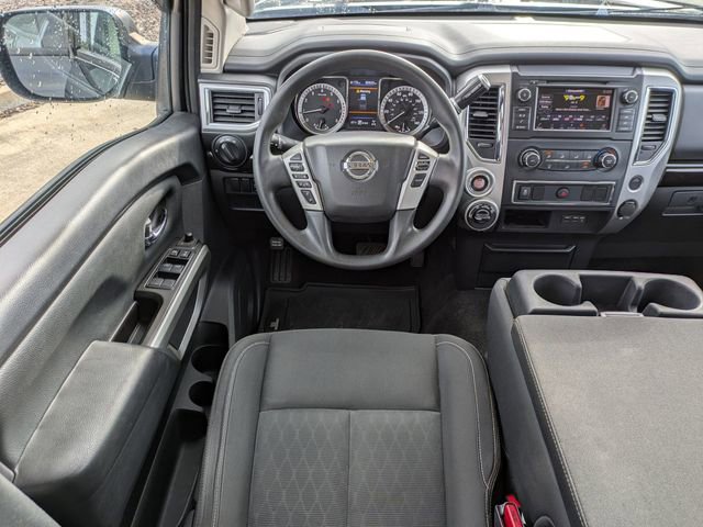 Used 2019 Nissan Titan SV image 16