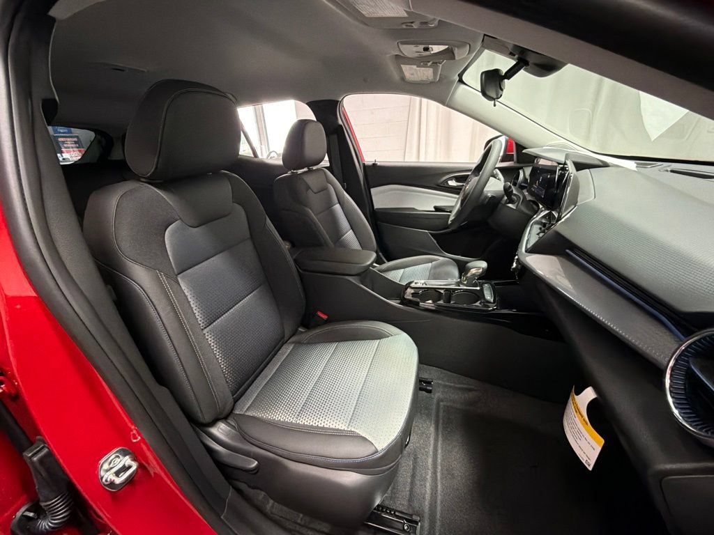 New 2026 Chevrolet Trax LT FWD image 31