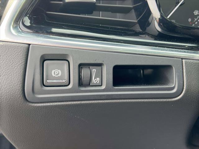 Used 2023 Cadillac XT6 Premium Luxury image 21