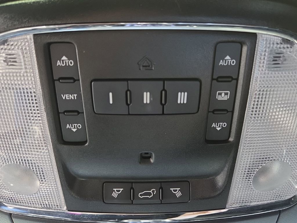 Used 2020 Jeep Grand Cherokee SRT AWD/4WD image 29