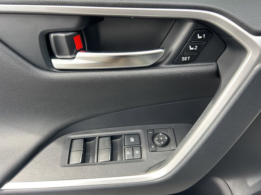 Used 2024 Toyota RAV4 Limited w/ Advanced Technology Package image 4